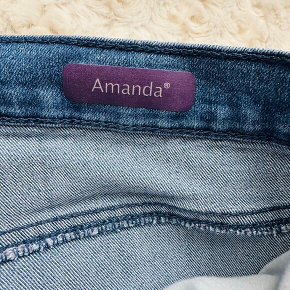 GLORIA VANDERBILT Women Blue Denim Amanda DGVB2692 Cotton Tapered Short Jeans 14 - Picture 5 of 9